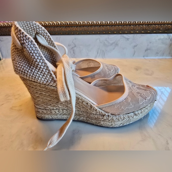 Valentino Garavani Beige Lace Espadrille Lace Up Wedges Size 39 - Picture 2 of 11